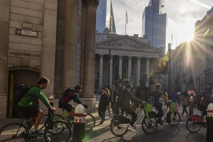 Bank of England holds interest rates steady after August cut