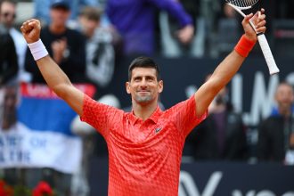 Djokovic reached the quarterfinals after a 6-3 6-4 win.